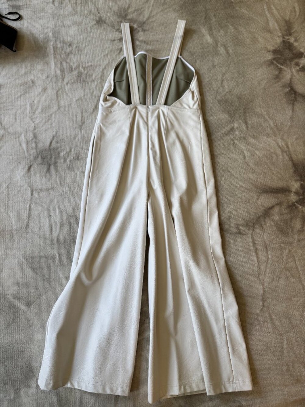 No. 6 White Faux Leather Jumpsuit Size 3 (M/L) - BNWOT - Picture 2 of 4